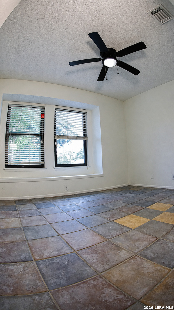 7147 Comanche Ridge Drive Converse, TX 78109 - Photo 6 of 13 Gallery Image 6