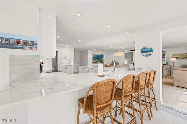 $1,495,000 | 979 Whelk Drive, Sanibel, FL 33957