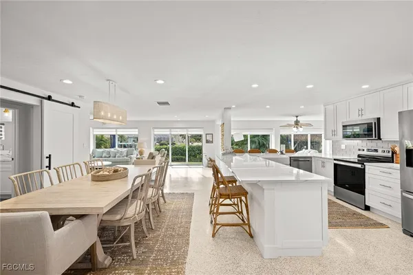 $1,495,000 | 979 Whelk Drive, Sanibel, FL 33957