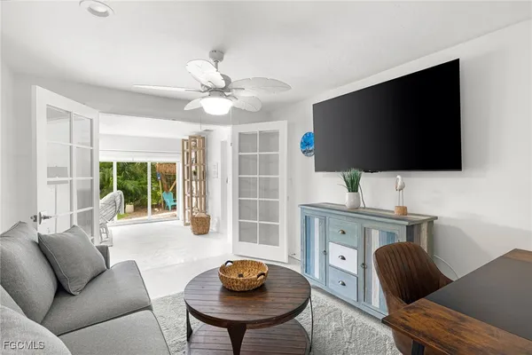 $1,495,000 | 979 Whelk Drive, Sanibel, FL 33957