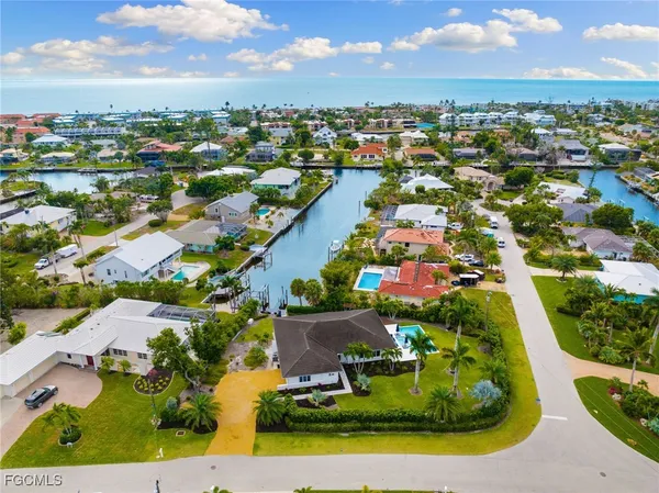 $1,495,000 | 979 Whelk Drive, Sanibel, FL 33957