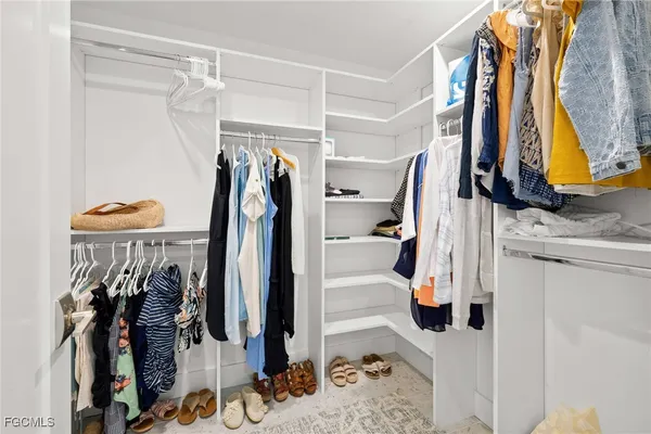 $1,495,000 | 979 Whelk Drive, Sanibel, FL 33957