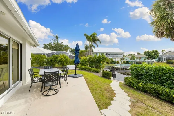 $1,495,000 | 979 Whelk Drive, Sanibel, FL 33957