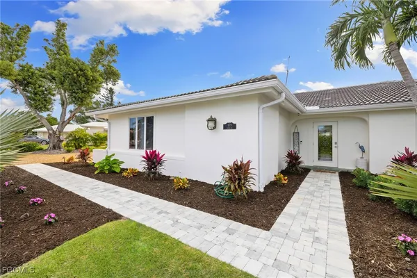 $1,495,000 | 979 Whelk Drive, Sanibel, FL 33957