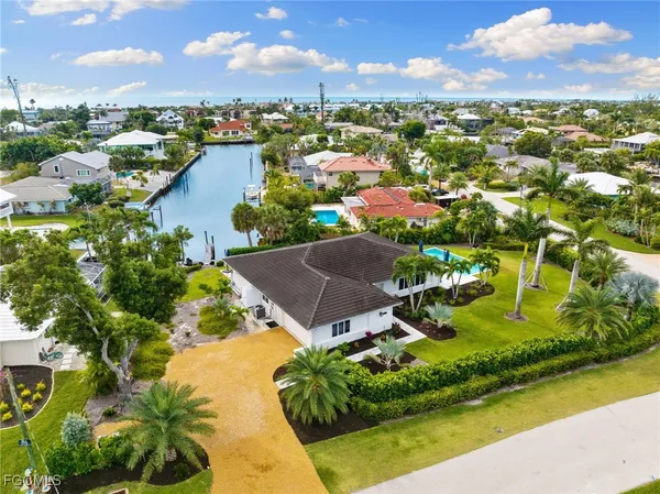 $1,495,000 | 979 Whelk Drive, Sanibel, FL 33957