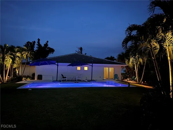 $1,495,000 | 979 Whelk Drive, Sanibel, FL 33957