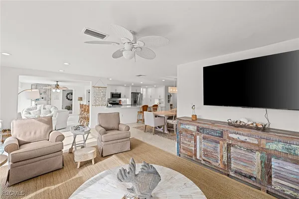 $1,495,000 | 979 Whelk Drive, Sanibel, FL 33957