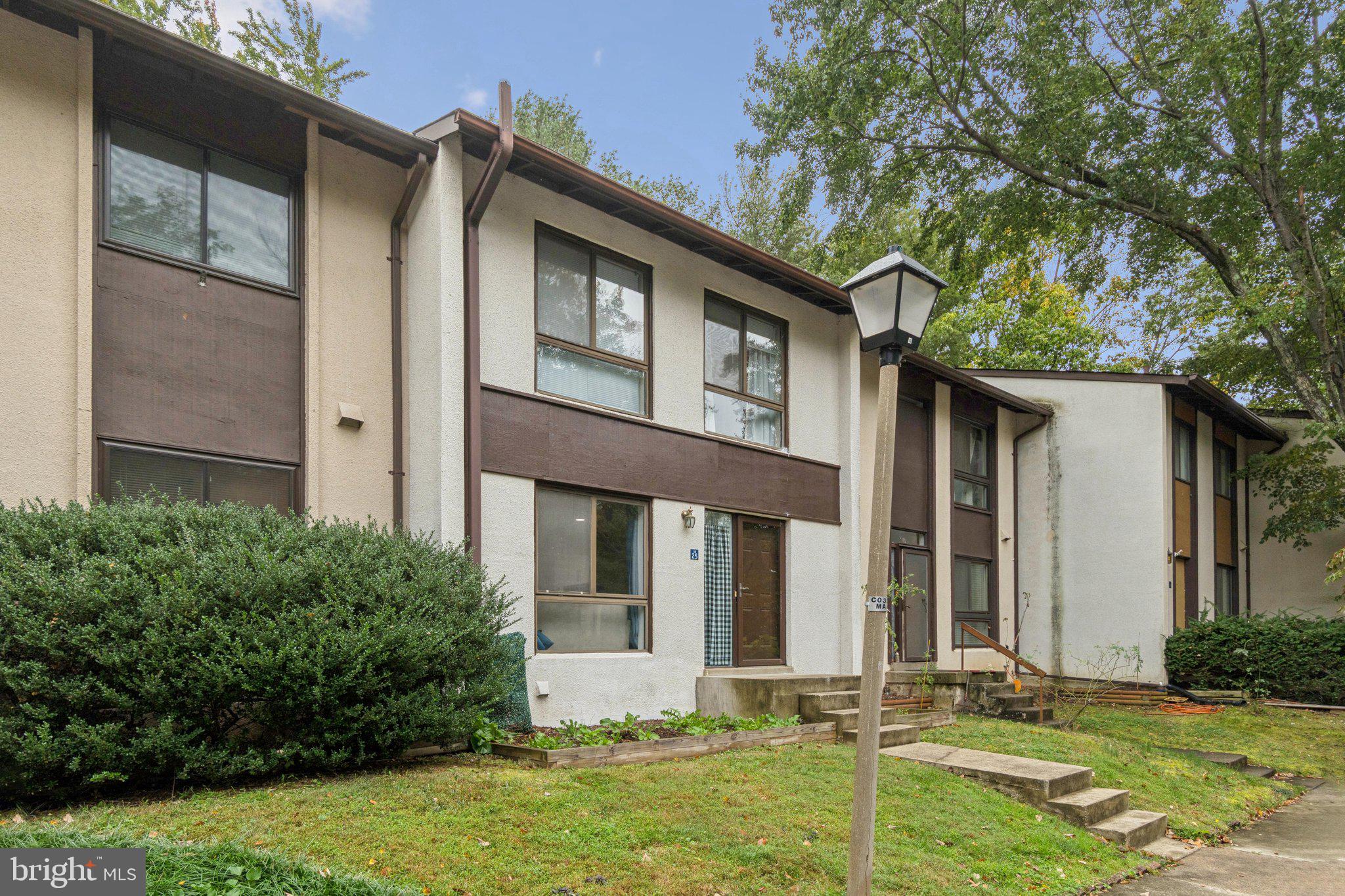 11825 Coopers Court Reston, VA 20191 - Photo 3 of 35 Front View of the House