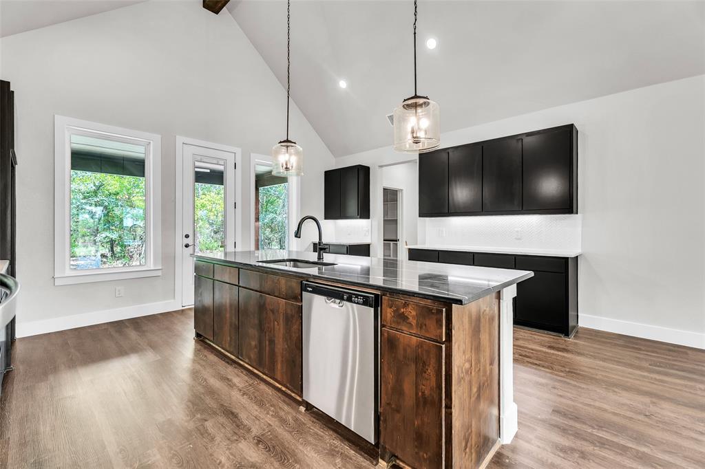 391 Slate Rock Road Ennis, TX 75119 - Photo 10 of 40