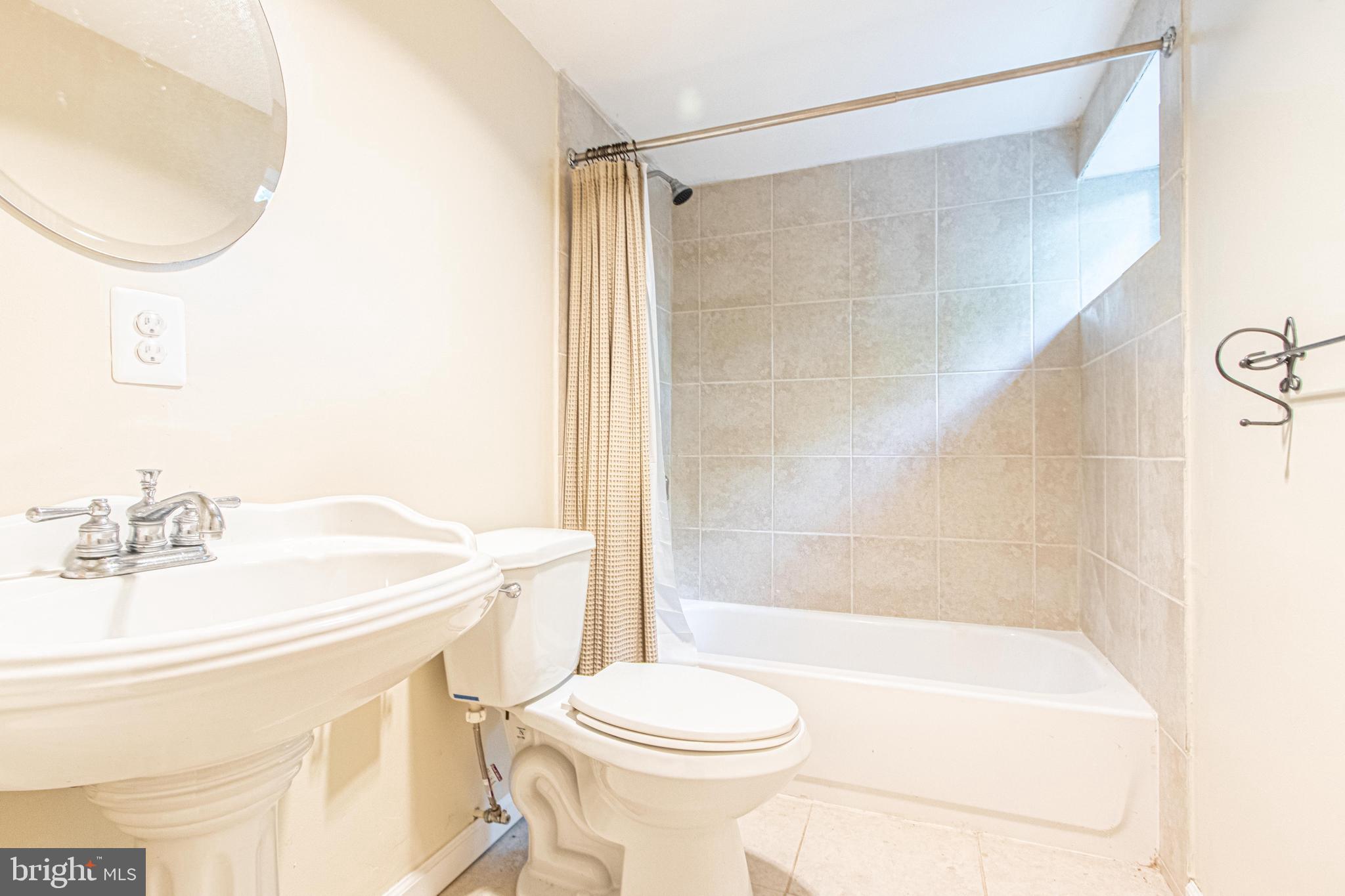 1500 Ross Road Bel Air, MD 21014 - Photo 46 of 62 Full hall bath w tub/shower combo