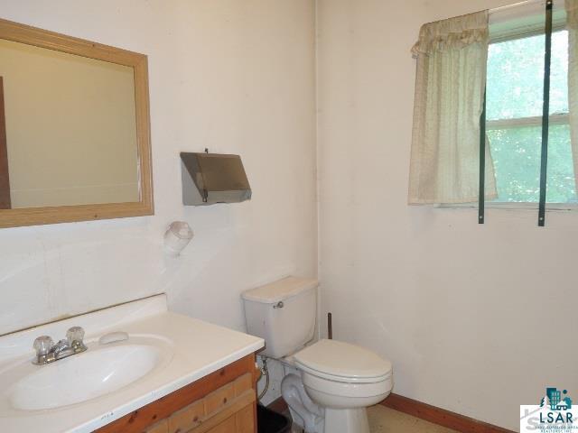55799 Reykdal Road Ashland, WI 54806 - Photo 18 of 24 Shop Bathroom