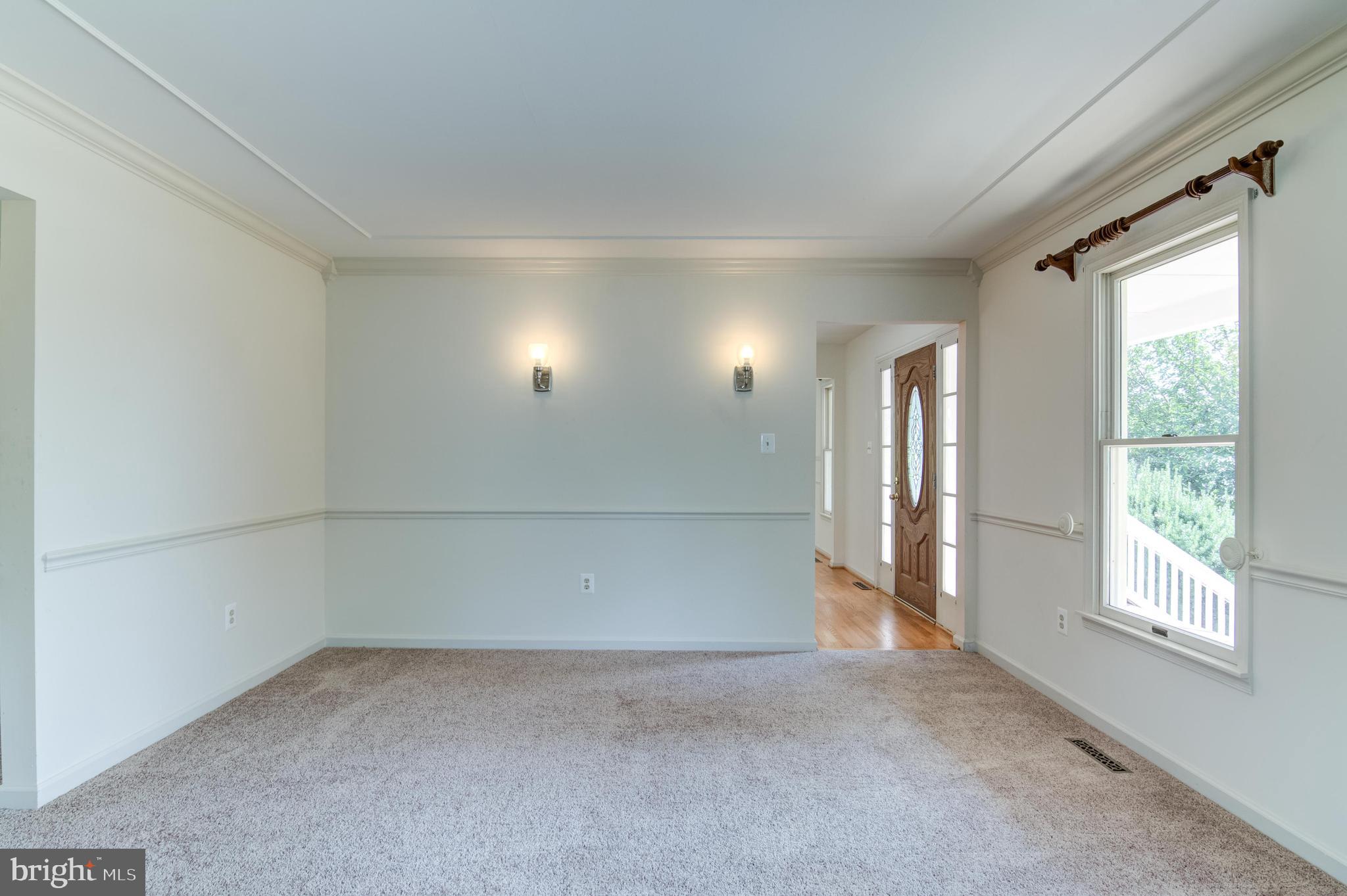 1402 Pleasant View Road Tuscarora, MD 21790 - Photo 11 of 66 Main Level Living Room
