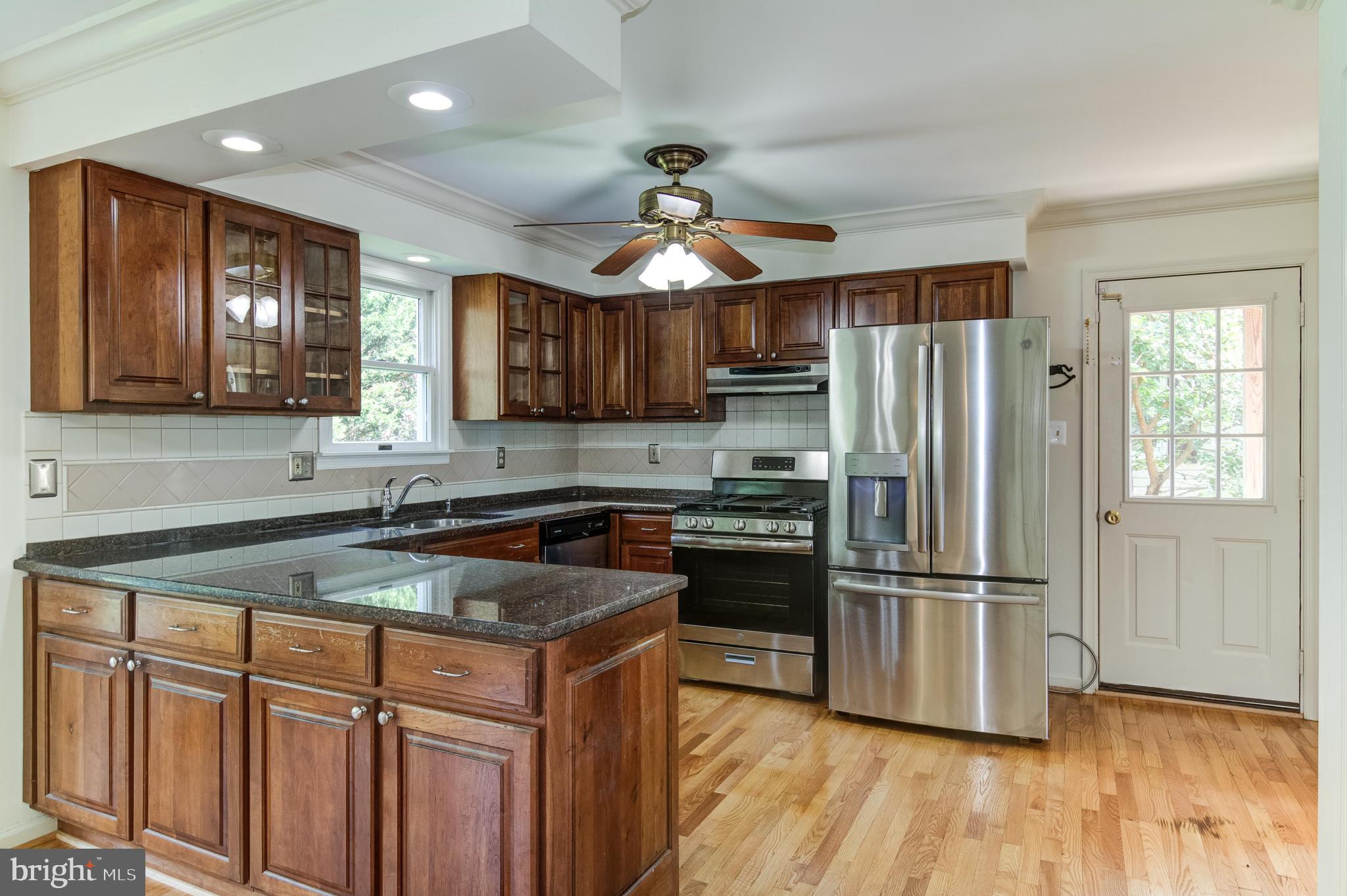 1402 Pleasant View Road Tuscarora, MD 21790 - Photo 20 of 66 Main Level Kitchen