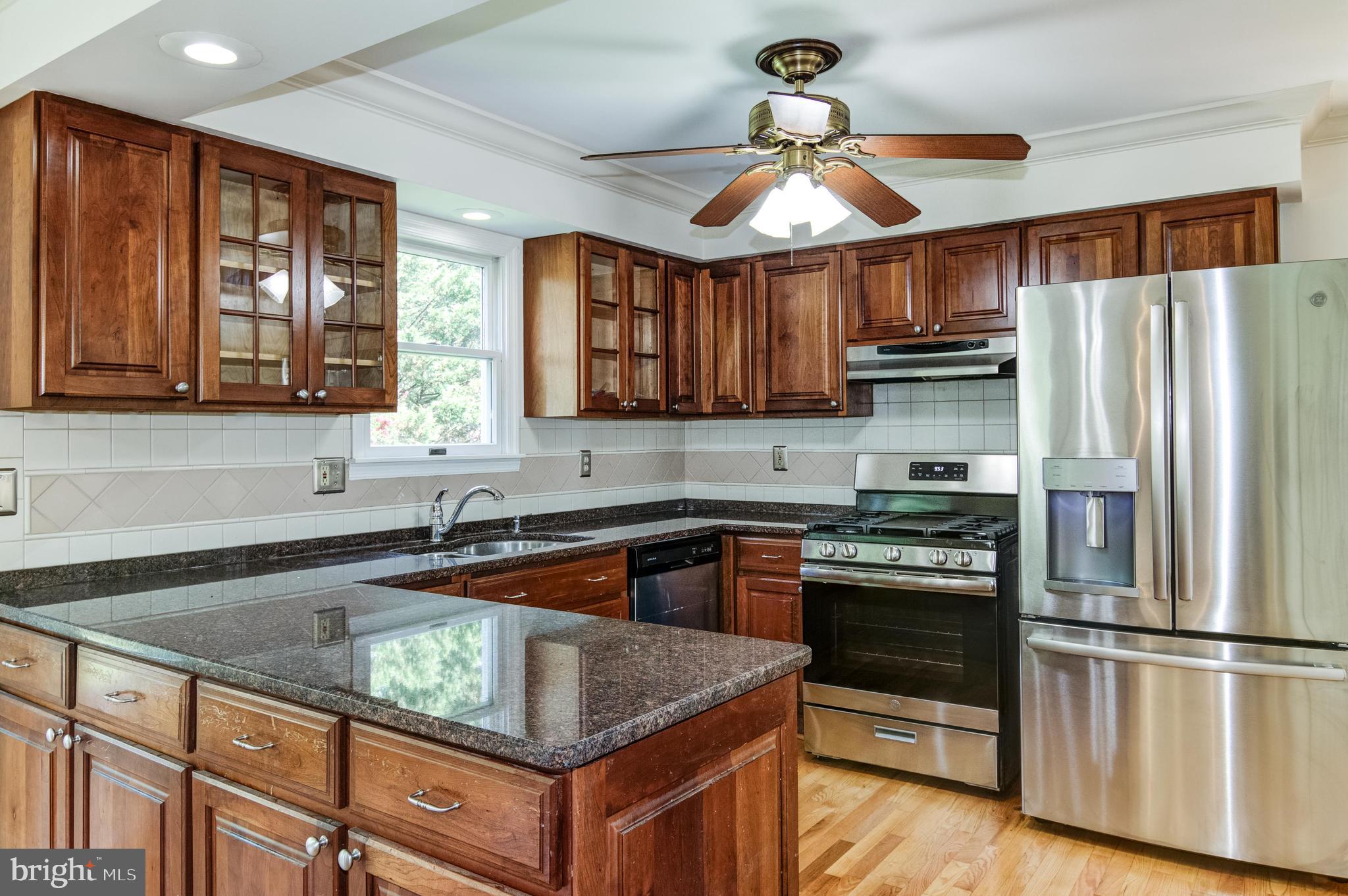 1402 Pleasant View Road Tuscarora, MD 21790 - Photo 21 of 66 Main Level Kitchen