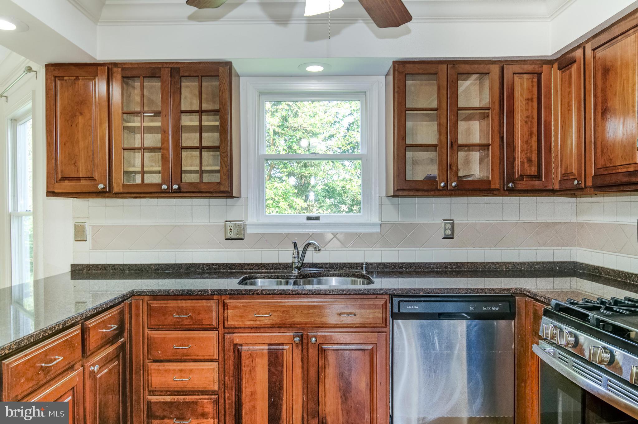 1402 Pleasant View Road Tuscarora, MD 21790 - Photo 23 of 66 Main Level Kitchen