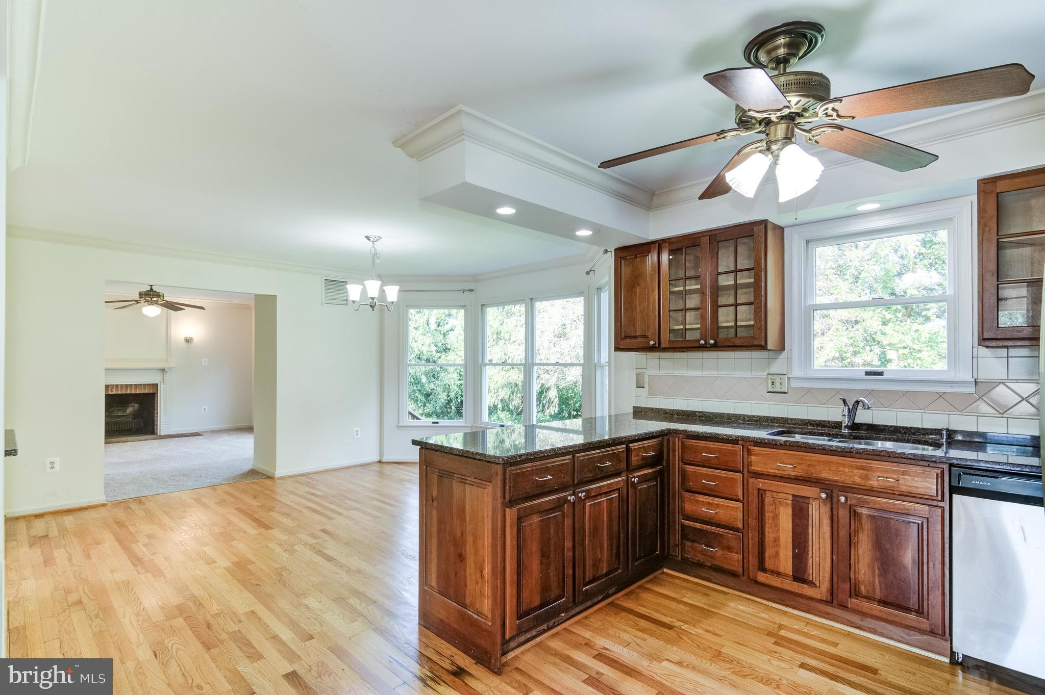 1402 Pleasant View Road Tuscarora, MD 21790 - Photo 26 of 66 Main Level Kitchen