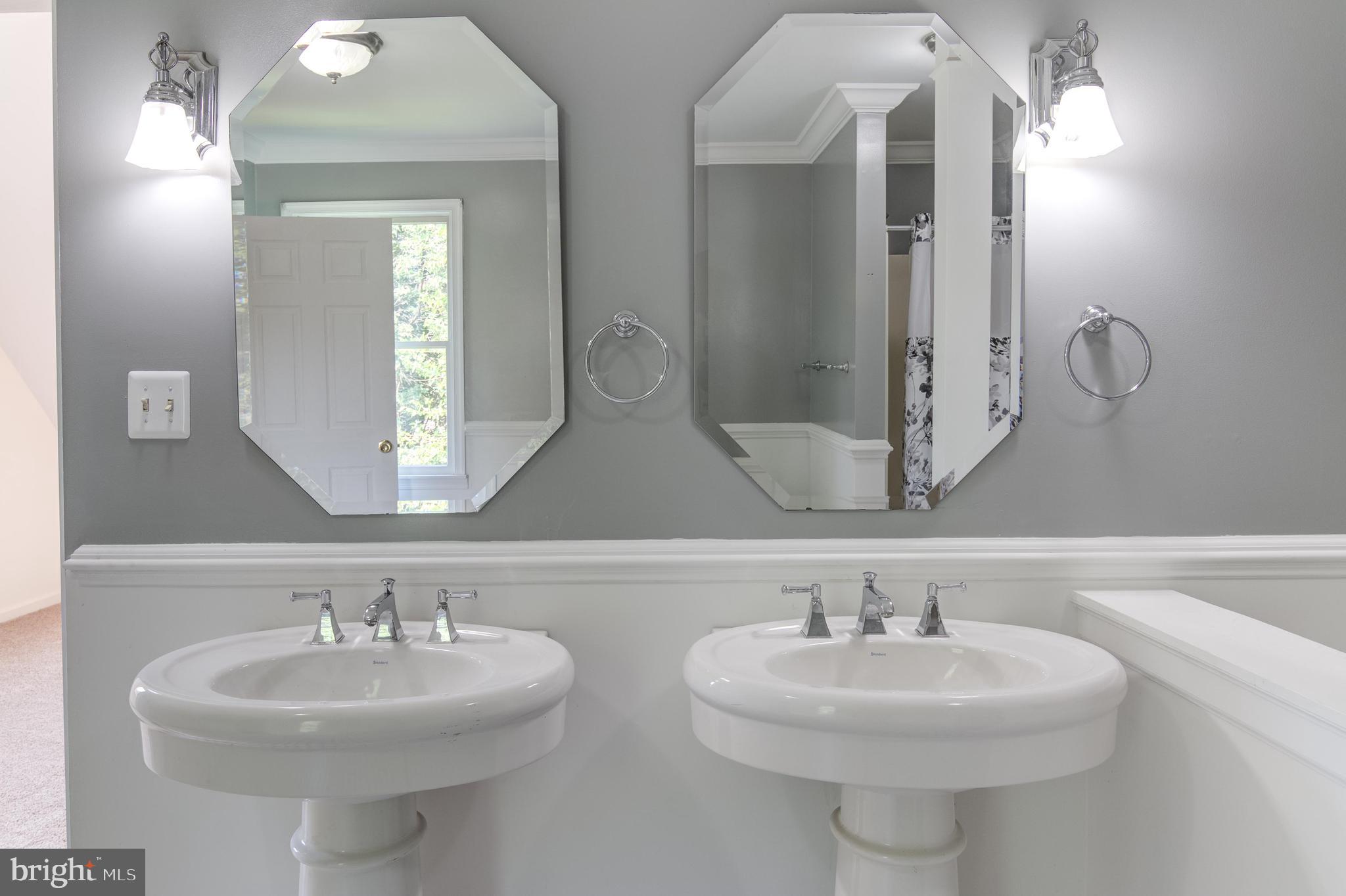 1402 Pleasant View Road Tuscarora, MD 21790 - Photo 34 of 66 Upper Level Master Bathroom