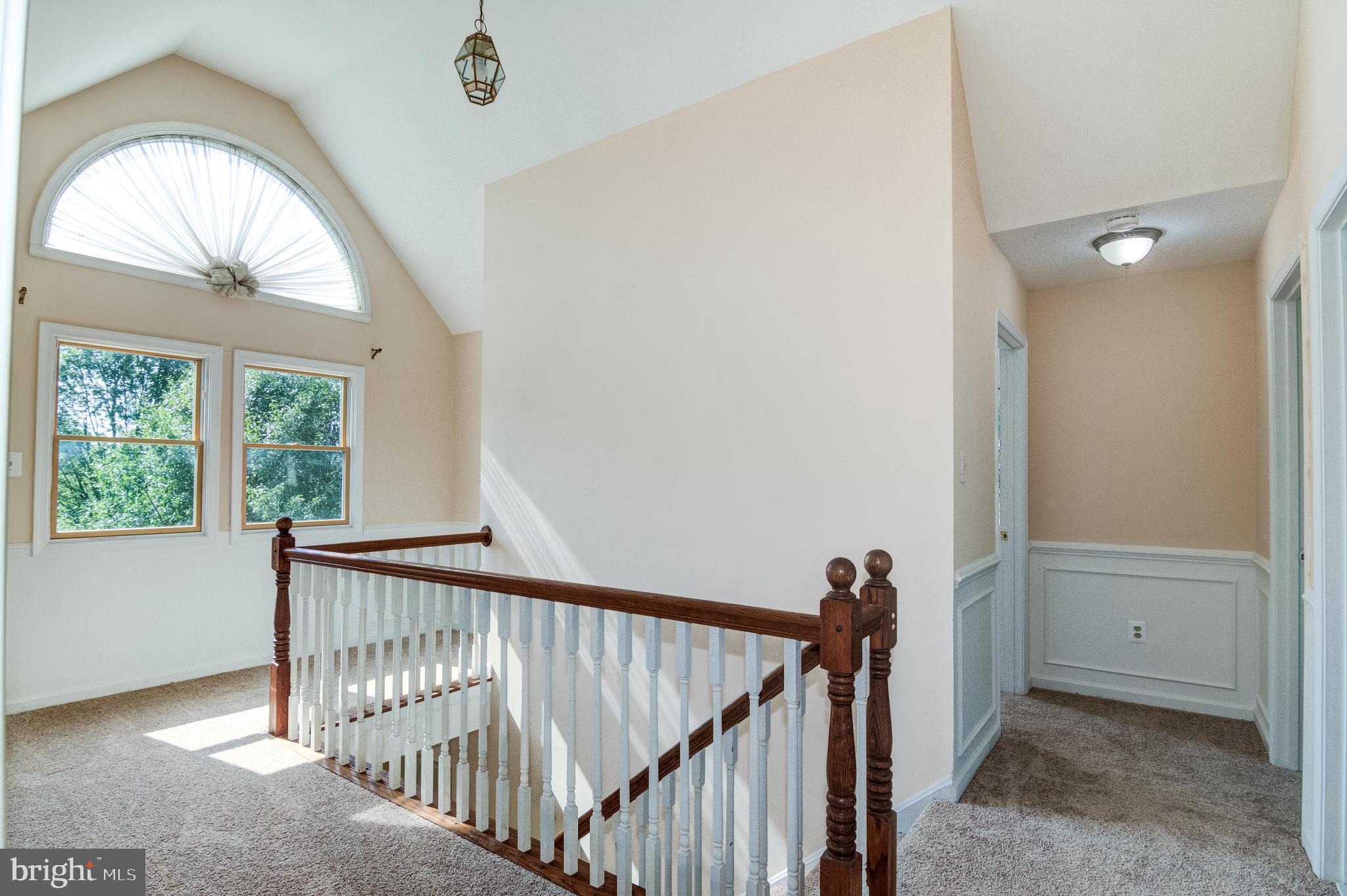1402 Pleasant View Road Tuscarora, MD 21790 - Photo 44 of 66 Upper Level Stairway & Foyer