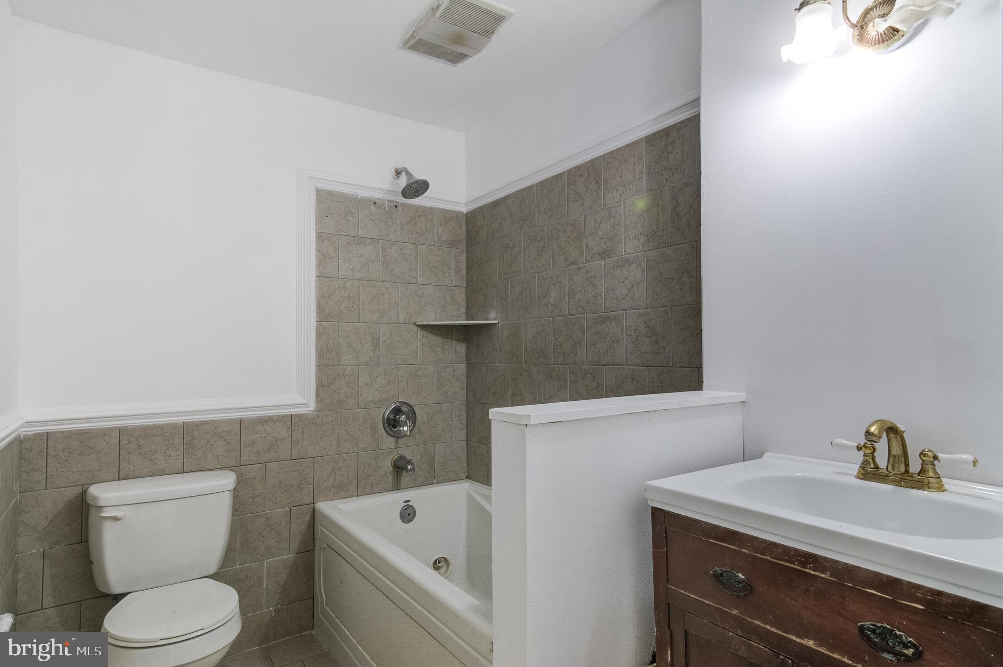 1402 Pleasant View Road Tuscarora, MD 21790 - Photo 47 of 66 Basement Full Bathroom