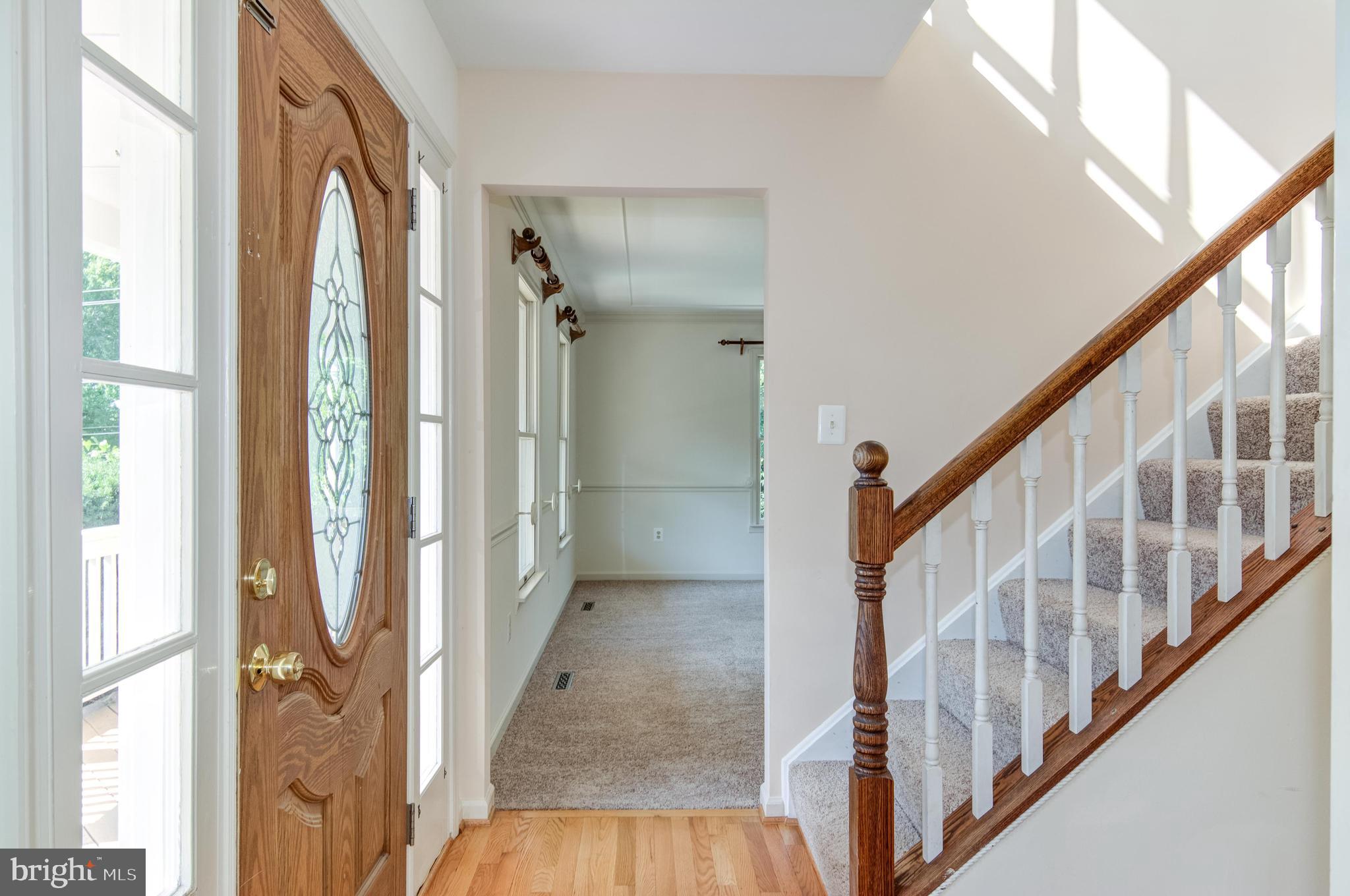 1402 Pleasant View Road Tuscarora, MD 21790 - Photo 7 of 66 Main Level Foyer