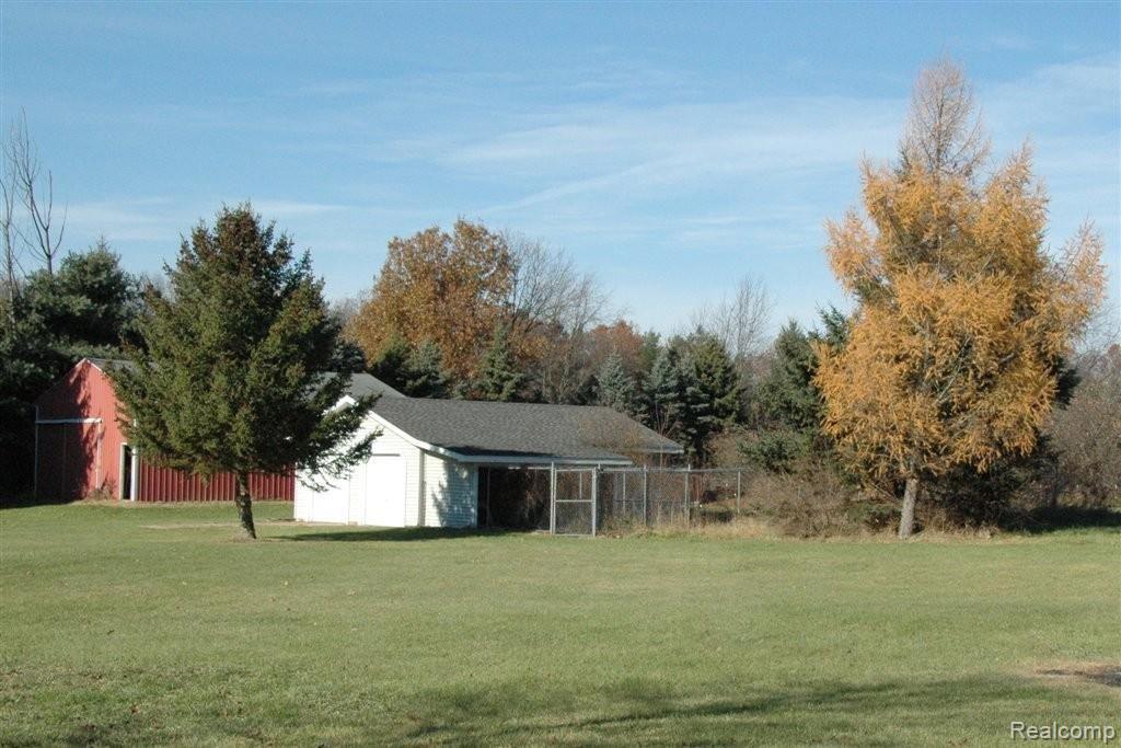 4211 Center Road Linden, MI 48451 - Photo 14 of 14 Horse Barn & Garage #2