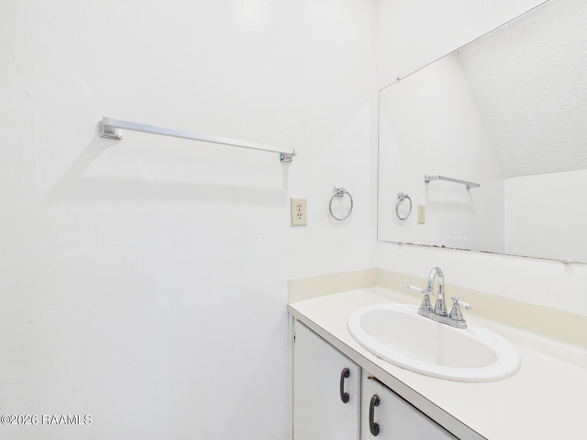 103 Country, Unit A Lafayette, LA 70508 - Photo 17 of 18 CAM06261G6-PR0013-STILL005