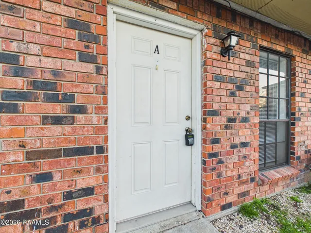 $800 | 103 Country, Unit A, Lafayette, LA 70508