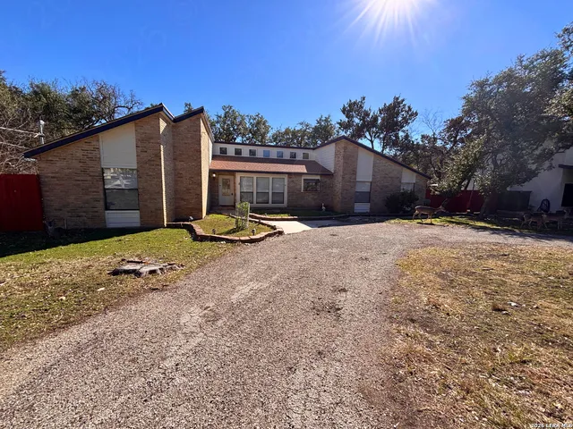 $2,300 | 514 Fossel Pass Street, San Antonio, TX 78260