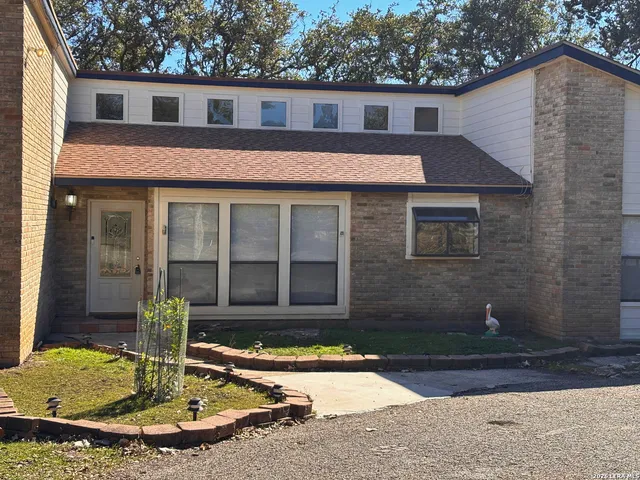 $2,300 | 514 Fossel Pass Street, San Antonio, TX 78260