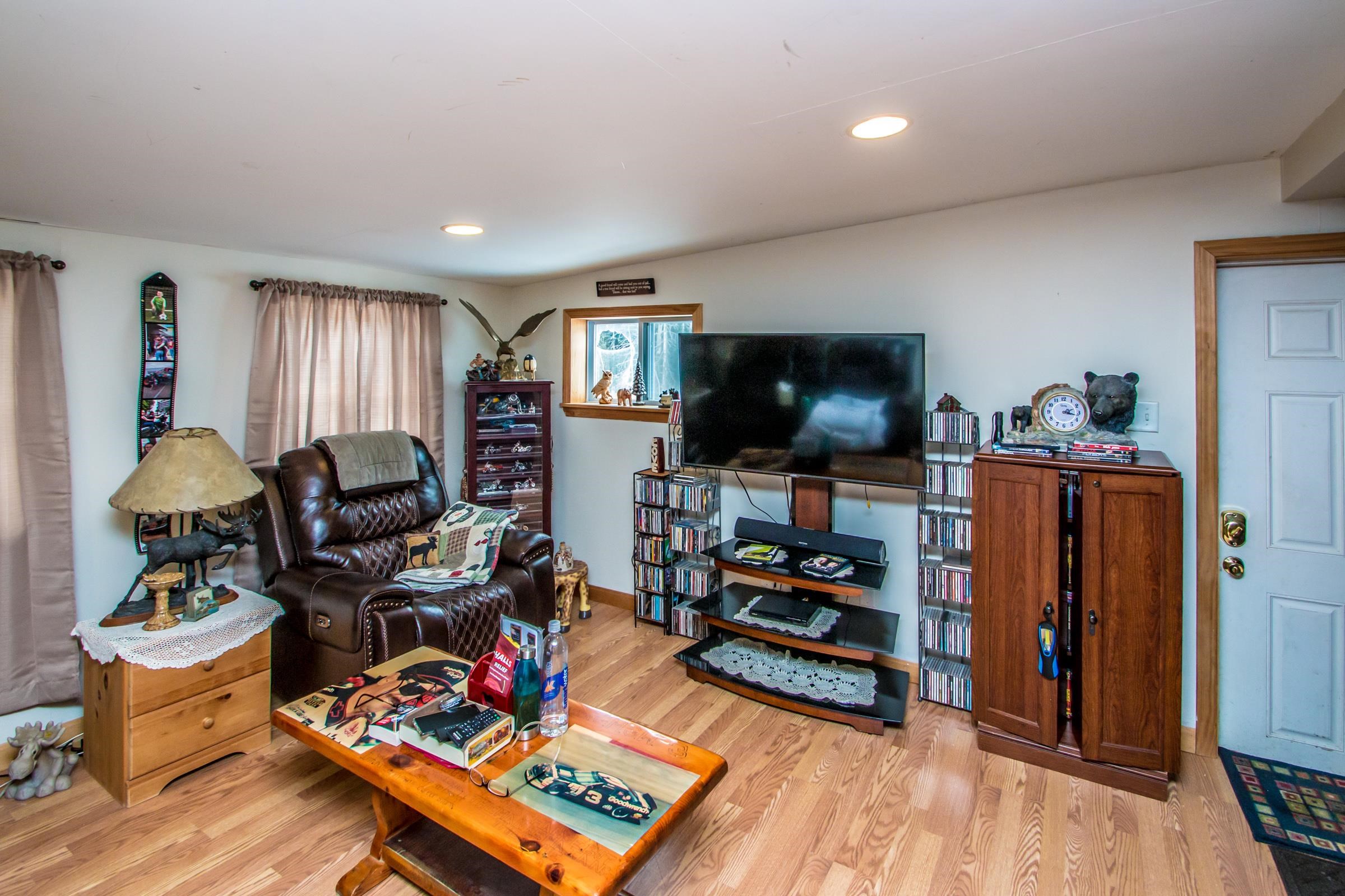 282 Jefferson Road Whitefield, NH 03598 - Photo 11 of 38