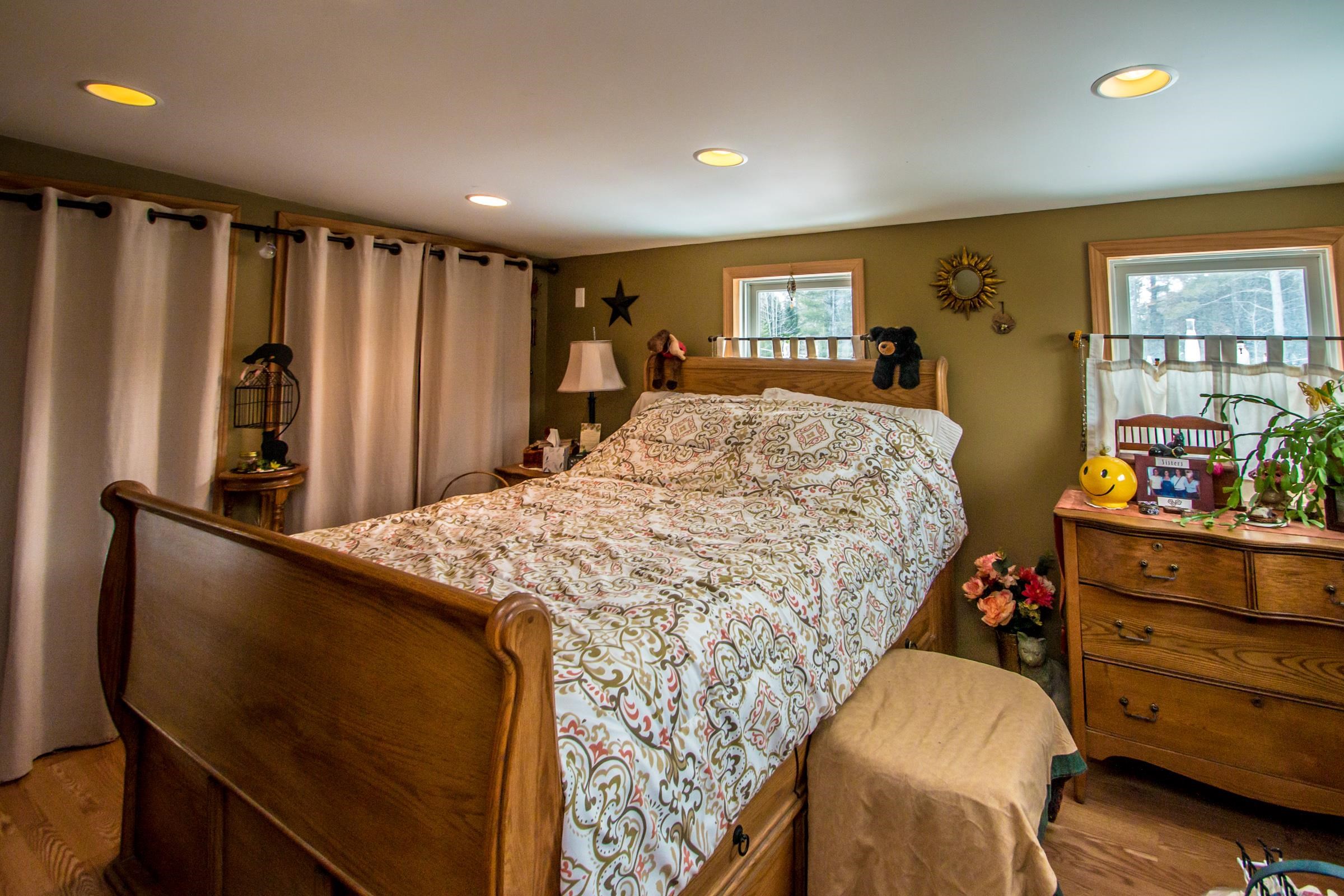 282 Jefferson Road Whitefield, NH 03598 - Photo 13 of 38
