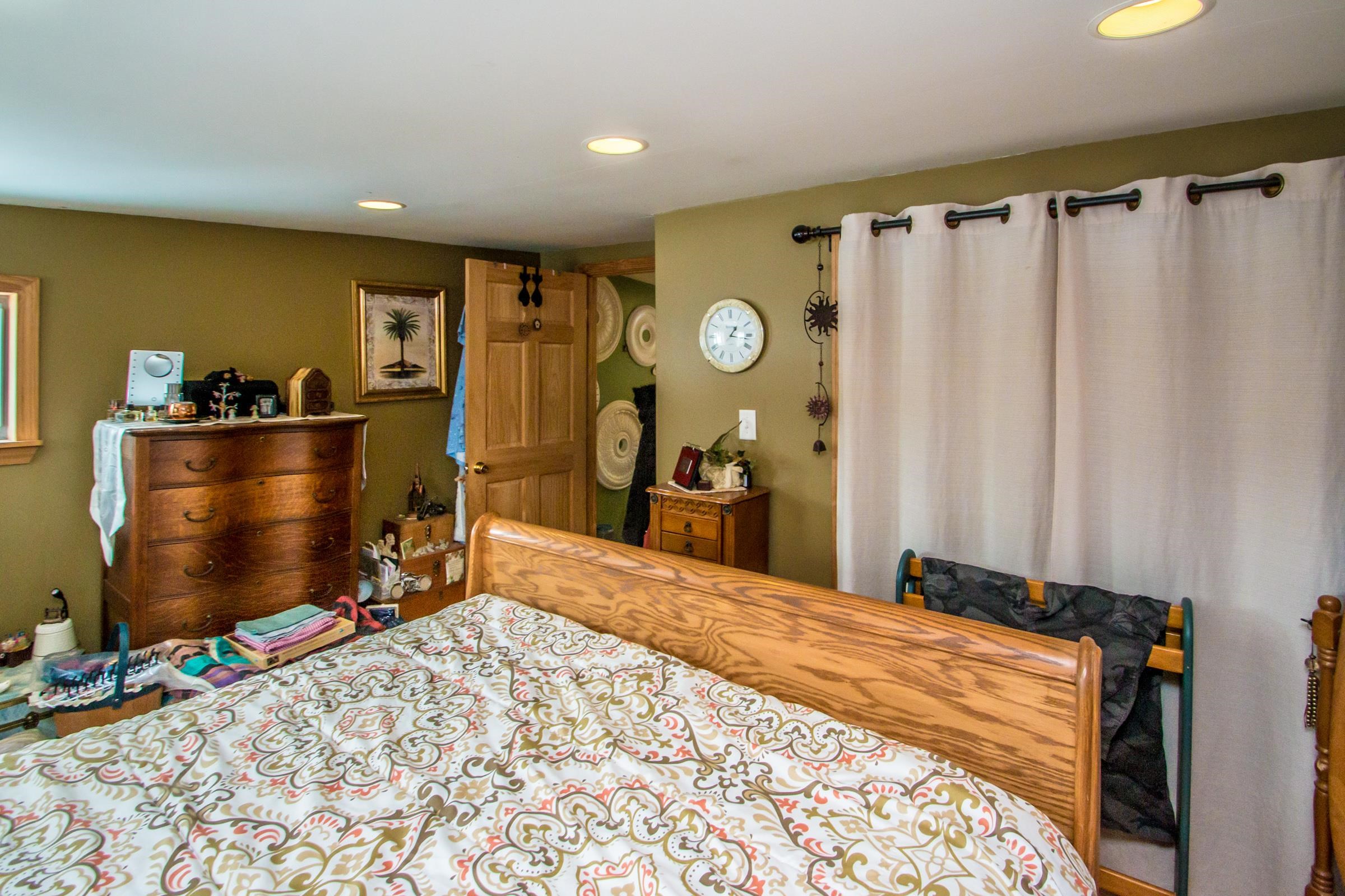 282 Jefferson Road Whitefield, NH 03598 - Photo 14 of 38