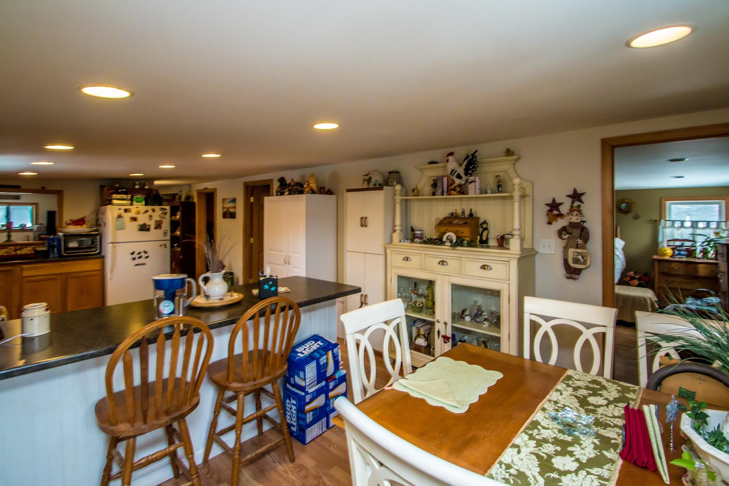 282 Jefferson Road Whitefield, NH 03598 - Photo 9 of 38