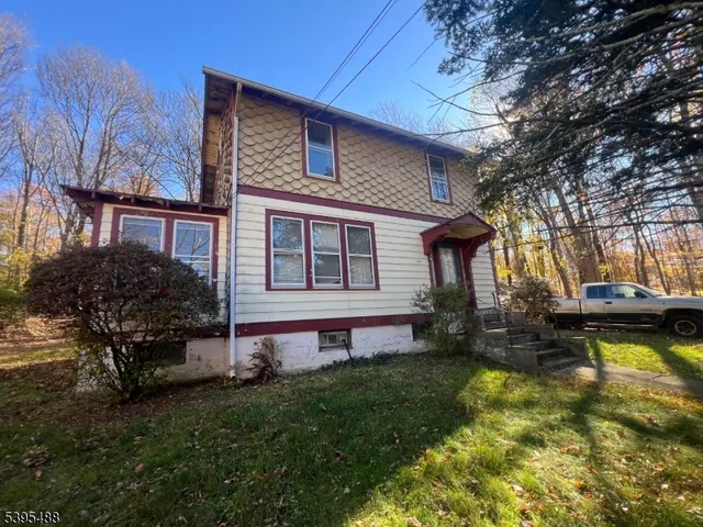 $389,900 | 59 Homestead Road, Lake Hopatcong, NJ 07849