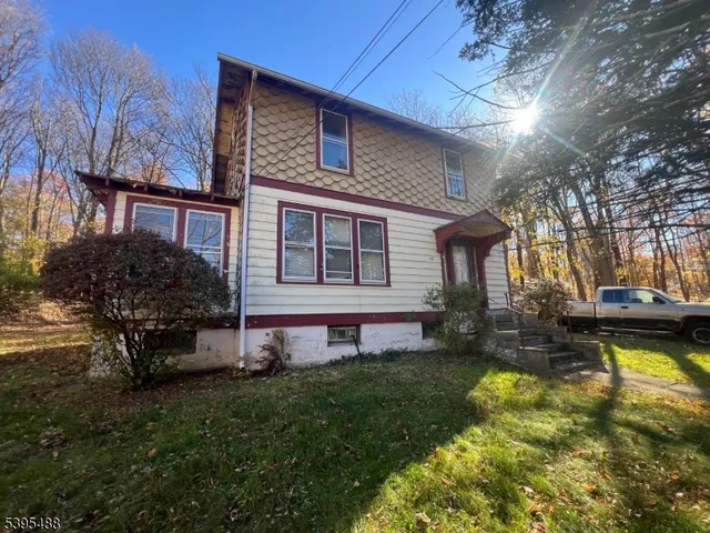 $389,900 | 59 Homestead Road, Lake Hopatcong, NJ 07849