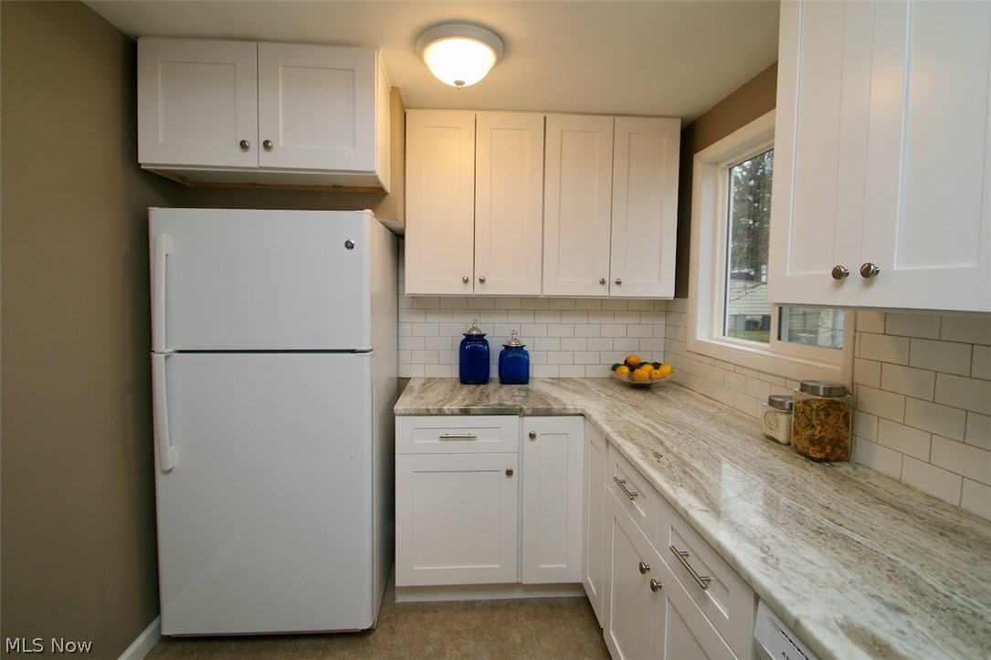 1077 Avondale Road Cleveland, OH 44121 - Photo 15 of 35
