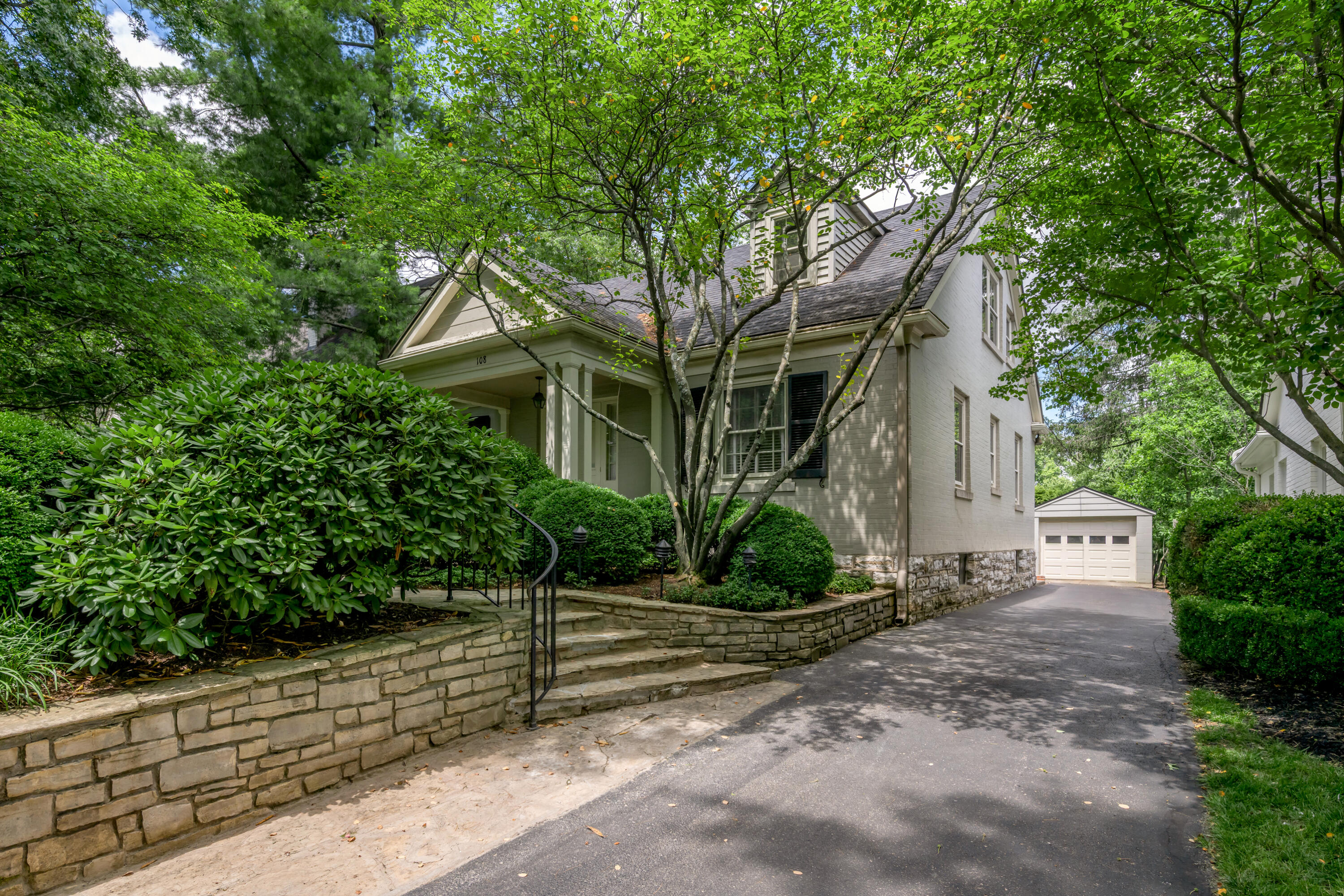 108 Romany Road Lexington, KY 40502 - Photo 6 of 54 TDB_3575