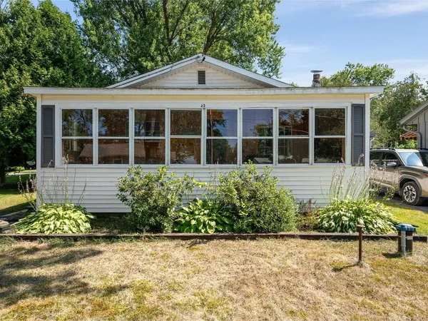 $299,000 | 33 Campano Drive, Georgia, VT 05478