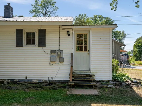 $299,000 | 33 Campano Drive, Georgia, VT 05478