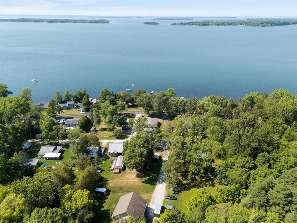 $299,000 | 33 Campano Drive, Georgia, VT 05478