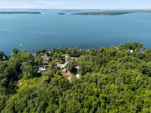 $299,000 | 33 Campano Drive, Georgia, VT 05478