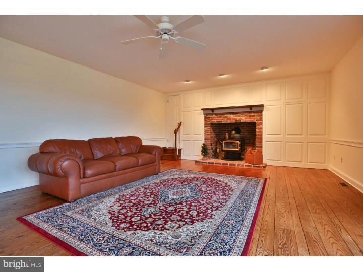 1280 Spencer Road Warminster, PA 18974 - Photo 11 of 25 Great Room
