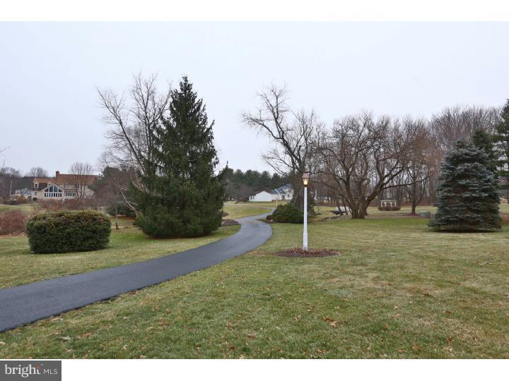 1280 Spencer Road Warminster, PA 18974 - Photo 23 of 25 Front Yard
