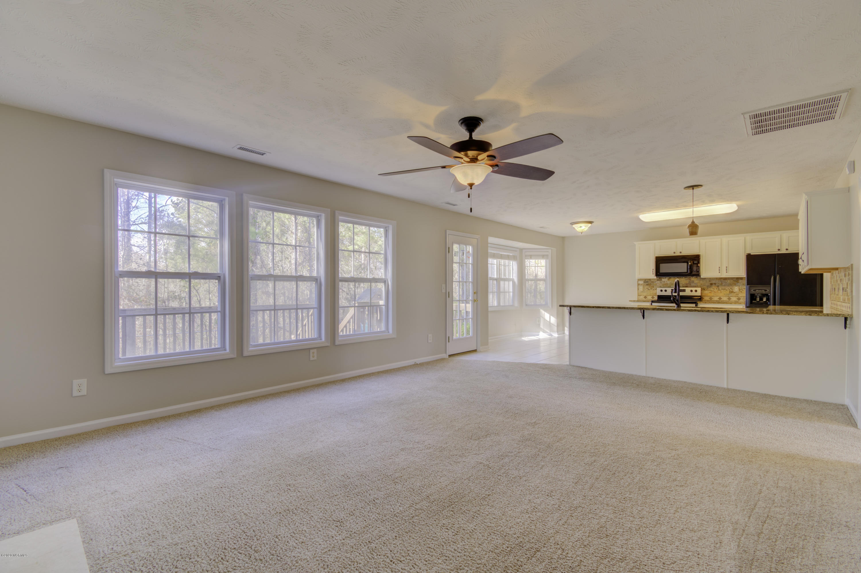 263 Rutherford Way Jacksonville, NC 28540 - Photo 37 of 38 Open floor plan