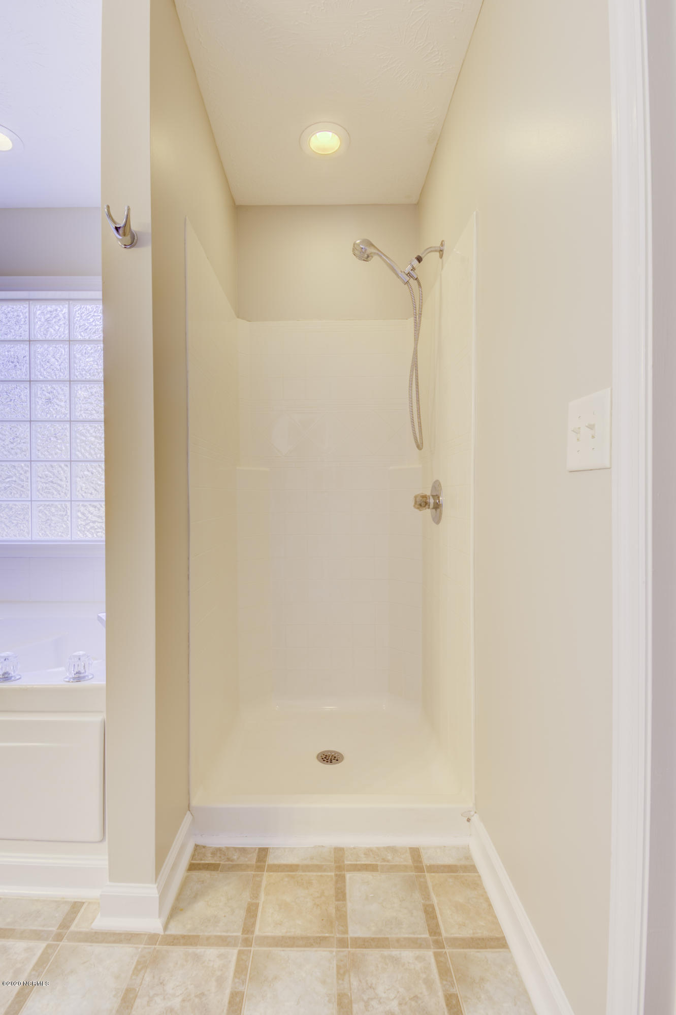 263 Rutherford Way Jacksonville, NC 28540 - Photo 30 of 38 Master walk in shower