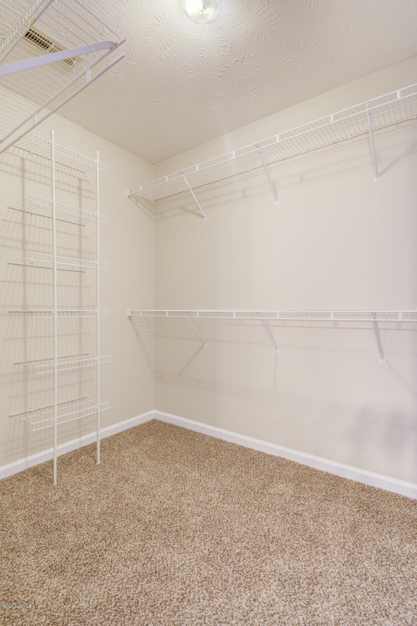 263 Rutherford Way Jacksonville, NC 28540 - Photo 33 of 38 Master closet