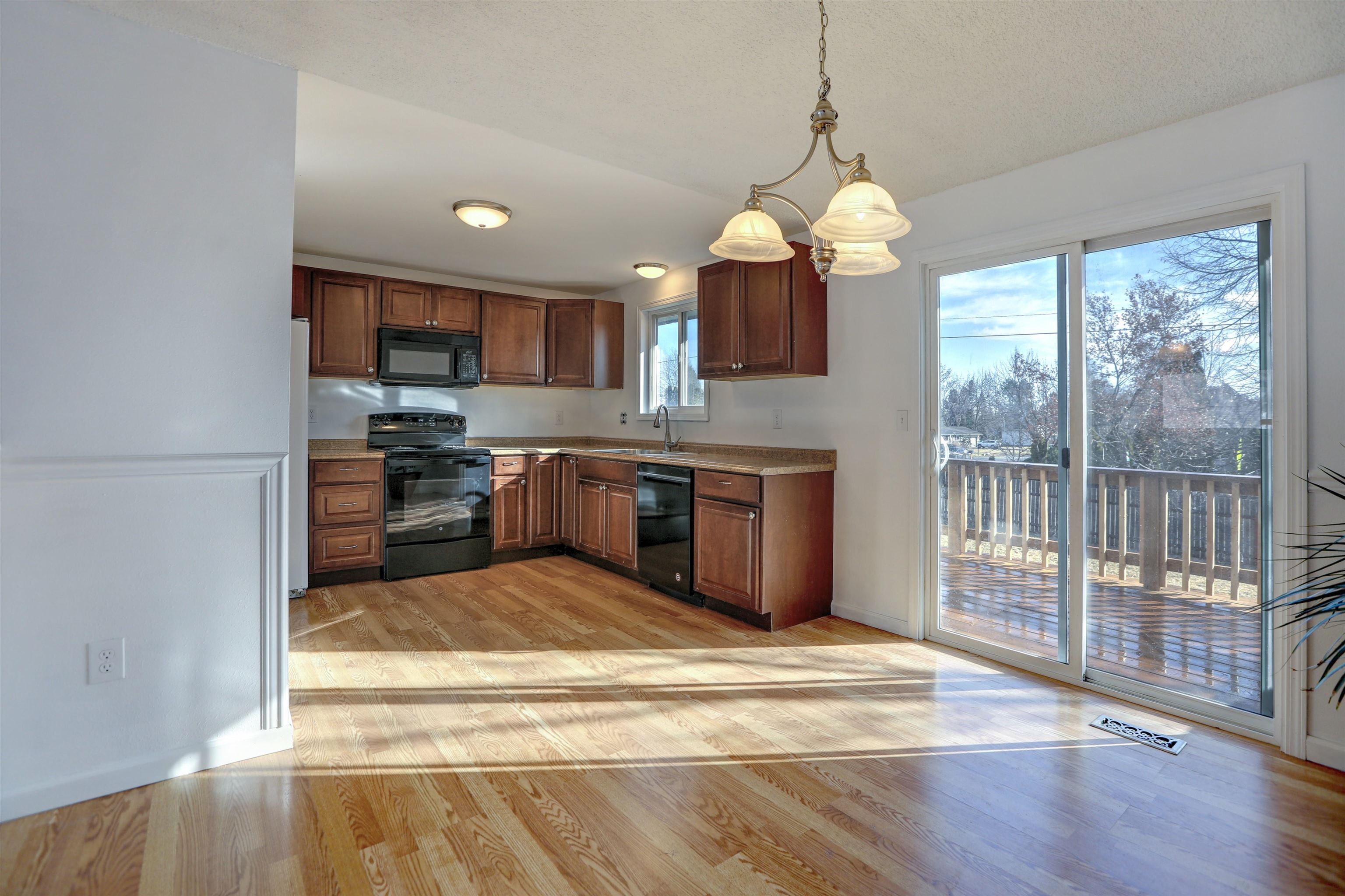 1113 South Century Road Spokane Valley, WA 99037 - Photo 13 of 36