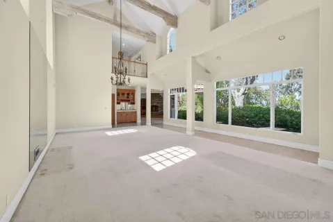 a view of livingroom with furniture