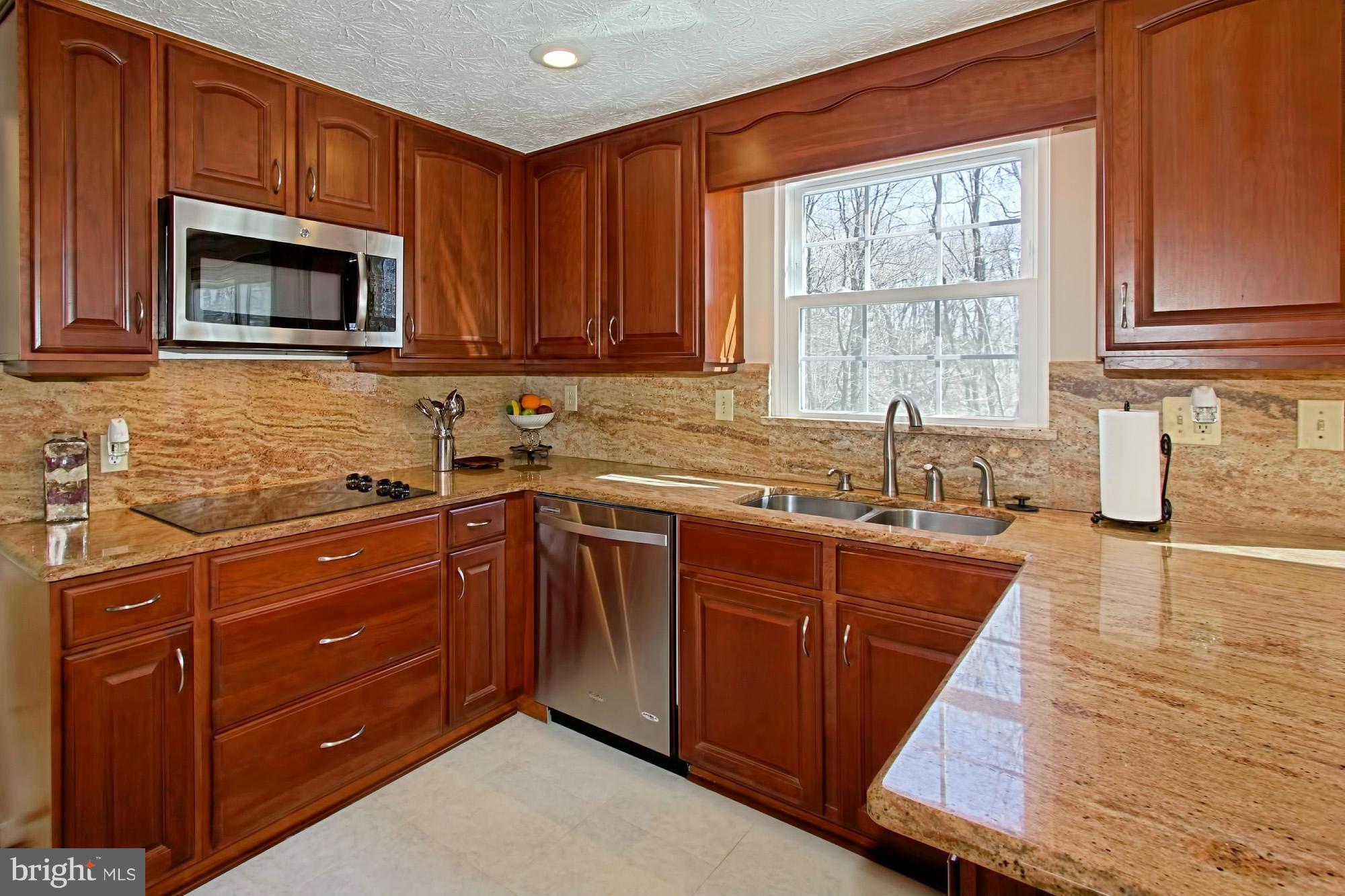 6410 Kings Landing Road Alexandria, VA 22310 - Photo 14 of 30 Kitchen