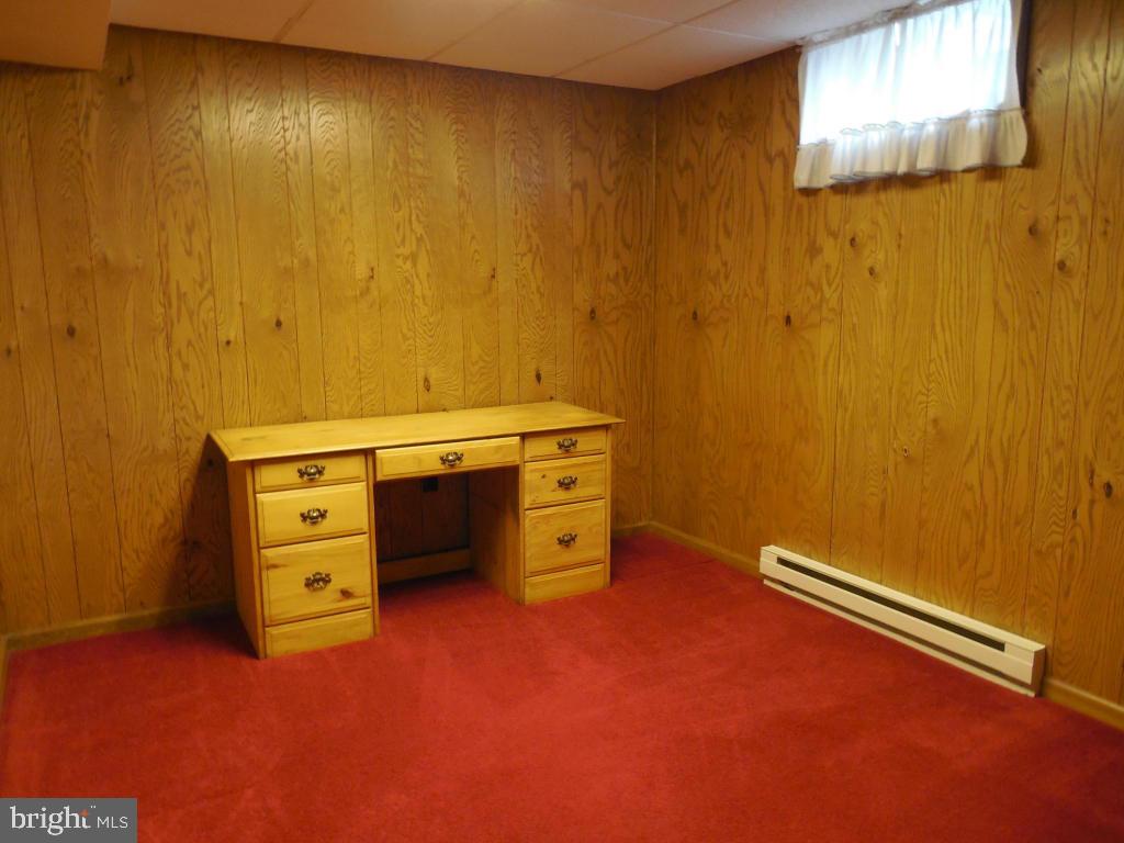 211 Queens Gate Road Lititz, PA 17543 - Photo 15 of 19